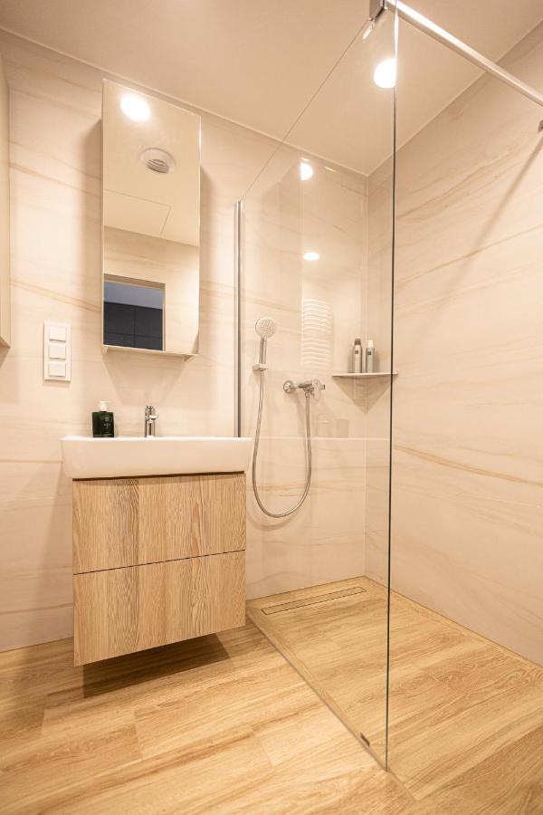 2homerent Shellter 117m Apartment *